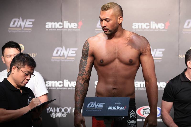 Chi Lewis-Parry Weigh-In OneFC 